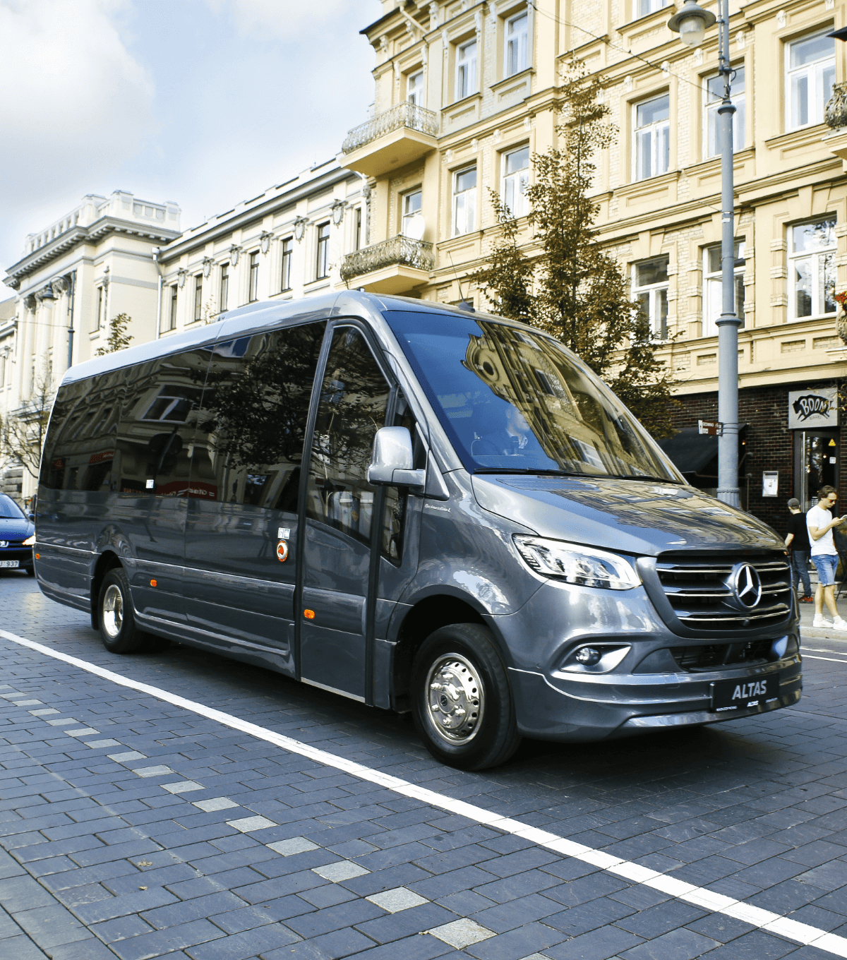 Om Hessel Bus